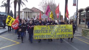 Grévistes de La poste de Rivesaltes lors d'une manifestation contre la loi travail, Perpignan, 9 mars 2016 crédit photo : Solidaires66