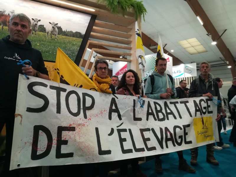 Action de la Confédération paysanne en septembre 2025 à Rennes